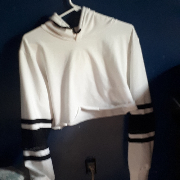 Crop top! - Picture 1 of 1